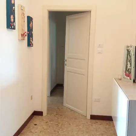 Casa Martina - Parking - Wifi Верона